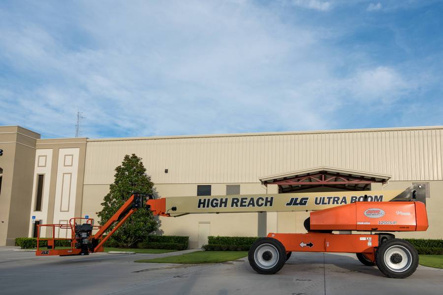 120 ft, Diesel, Telescopic Boom Lift For Rent