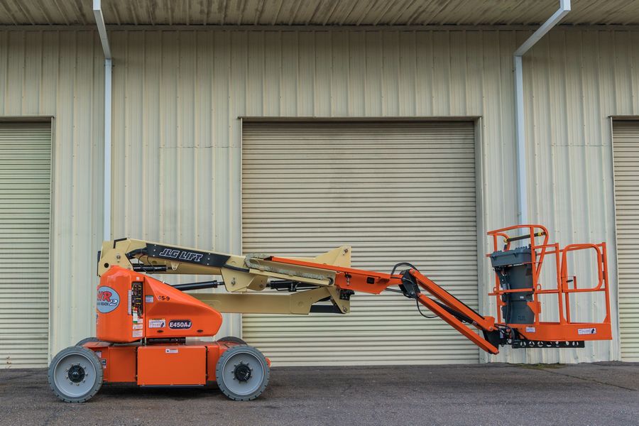 45 ft, Electric, Articulating Boom Lift For Rent